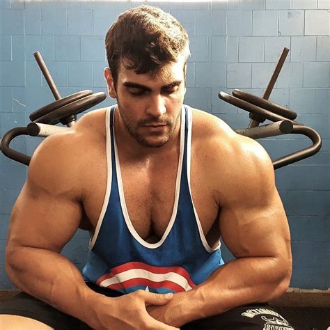 Pin By Robertjason On Hot Male Athletes Men Muscular Men Athletic Men