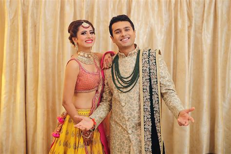 16 Adorable Pictures Of Real Brothers And Sisters At Indian Weddings Sister Photography