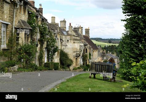 Burford Village Cotswolds Oxfordshire Hi Res Stock Photography And