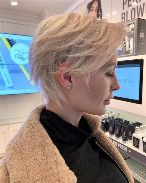 Having trouble finding short hairstyles for fine hair? Layered Short Haircuts for Women with Fine Hair 2019