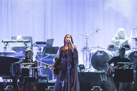 Live Review Evanescence Brisbane Convention And Exhibition Centre 11