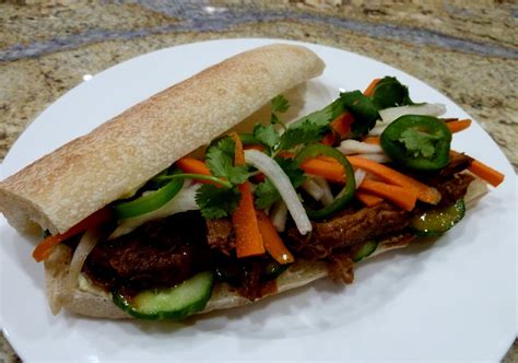 Sử dụng tiện lợi, bữa ăn sáng đủ chất. Cracked Pepper: Banh Mi