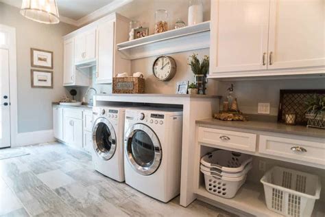I have a giant blanket i washed and threw in the dryer and forgot about for a week. 30 Functional Laundry Room Design Ideas - Home Awakening