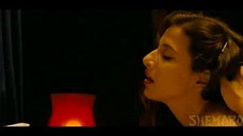 Vidya Balan Kiss Sex Scen From The Movie The Dirty Picture XNXX