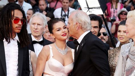 Back in may, selena gomez and bill murray sent the internet into overdrive when the pair were snapped on the cannes film festival red carpet together to promote their zombie thriller the dead don't die. Bill Murray on What He Whispered to Selena Gomez and ...