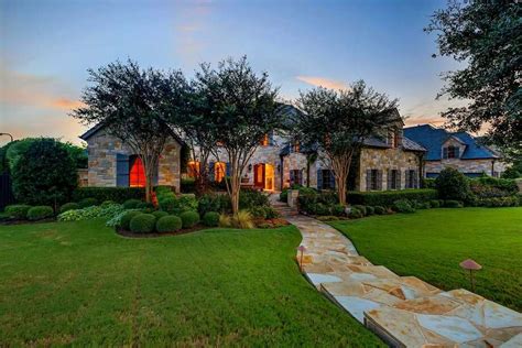 Selena Gomez Puts Her 3m Texas Mansion Back On The Market Houston
