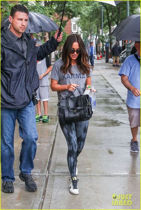 Megan Fox Battles Rain On Teenage Mutant Ninja Turtles 2 Set Photo