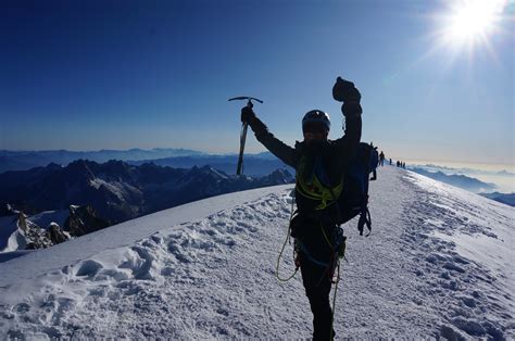 Četvorka Iz Pk Gojzerice Ispenjala Mont Blanc Vrh Vječitog Snijega I Leda Anita Palada