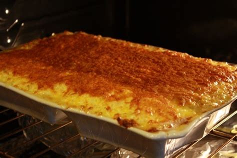 This easy corn casserole recipe from paula deen requires a box of jiffy mix and 5 other simple ingredients! Paula's Bread: Sweet Corn Pudding
