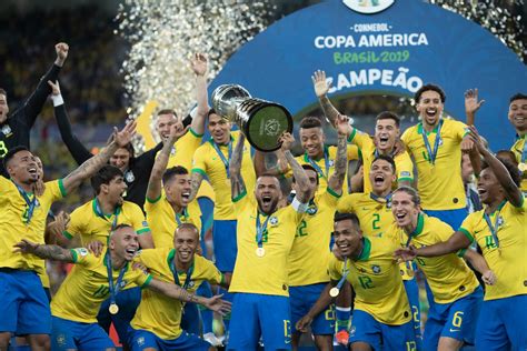 Santo andré champions of copa do brasil 2004 and classified to taça libertadores da américa 2005. Copa América: Brasil se coronó campeón invicto tras vencer a Perú con protagónico arbitraje de ...