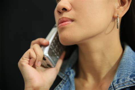 Here are some of the common phrases used when telephoning in english including answering i would like to make a reservation, please. 3 Ways to React if You Think Someone is Stalking You - wikiHow