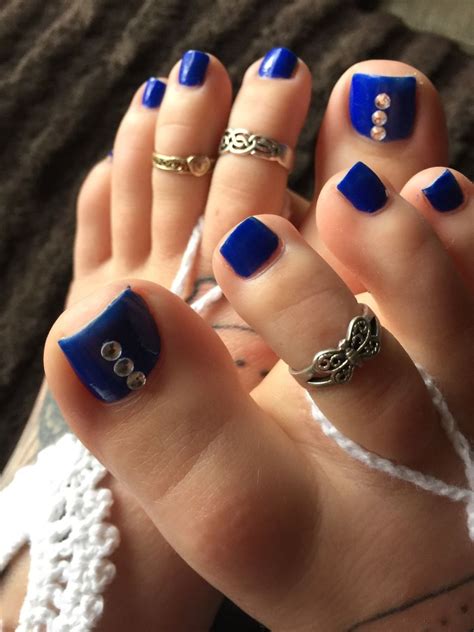 Pin By Vee On Nails Feet Nails Cute Toe Nails Blue Toe Nails