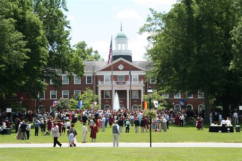 What percentage of americans have a college degree? 30 Most Beautiful College Campuses in the South - Best Colleges Online