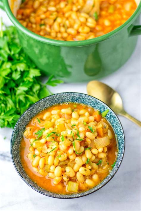 Navy Bean Soup | Recipe | Easy soup recipes, Bean soup ...