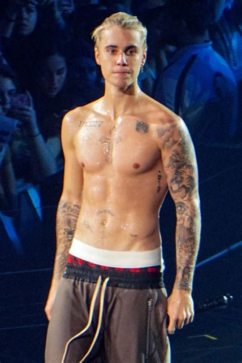 justin bieber s sexiest shirtless pictures hollywood life