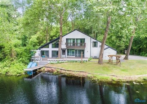 Vacation Everyday 9 Waterfront Homes For Sale In Nw Ohio