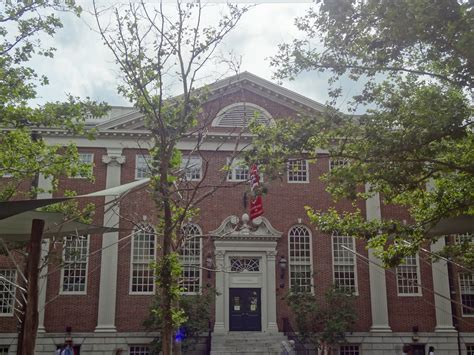 How To Visit Harvard University From Boston Take Your Bag