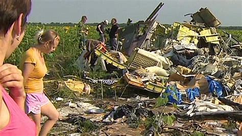 Witnesses Of Mh17 Crash Describe Gruesome Aftermath