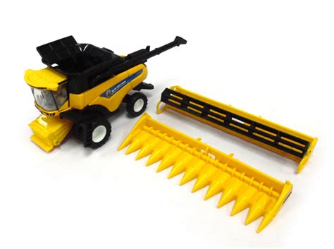 Ertl Toys New Holland Cr890 Combine