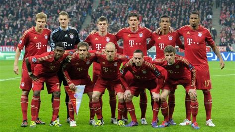 Fc bayern munich have now officially won every trophy there is to win, starting with the bundesliga back in june and culminating with the club world cup just now. Pin on Bayern München
