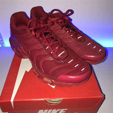 Tns is the supplier of networking, integrated data, and voice services to many organizations in the global payments and financial communities, as well as a provider of telecommunications network solutions to service providers. red tns shoes 00193a