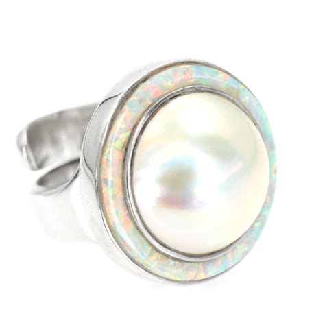 White Mabe Pearl Ring Charveaux