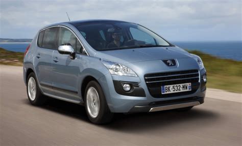 Peugeot 3008 Hybrid4 Review First Impressions