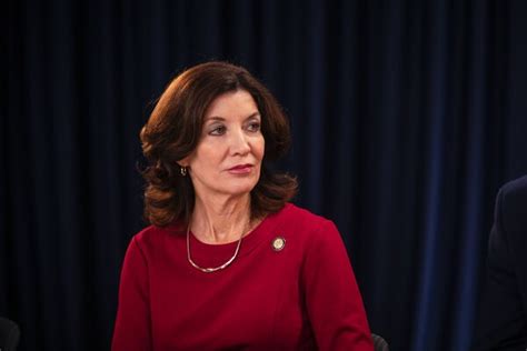 Kathy Hochul Cuomos Loyal Lieutenant Is Tested As Crisis Engulfs Him The New York Times