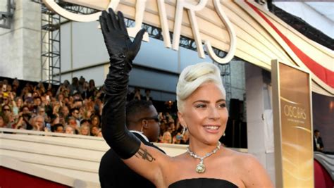 Oscars 2019 Lady Gaga Wins Best Original Song Thanks Bradley Cooper Iheart