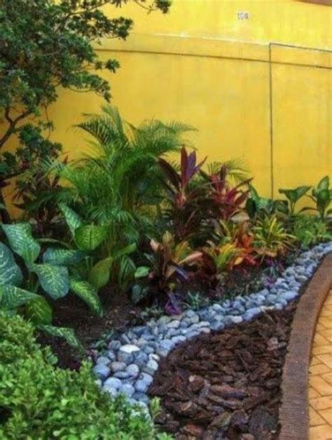 35 Amazing Tropical Landscaping Ideas To Make Beautiful Garden