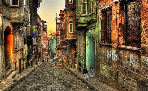 What is the most famous street in Istanbul? 2
