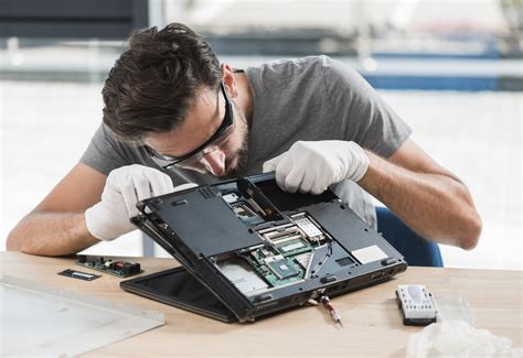 How You Can Choose The Best Laptop Or Notebook Repair Service Tech