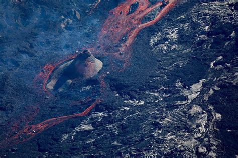 Reunion Volcano Dramatic Pictures Show Lava And Steam Spewing From