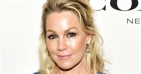 Jennie Garth Stands Up To Critics Who Say Her Face Changed Im Human