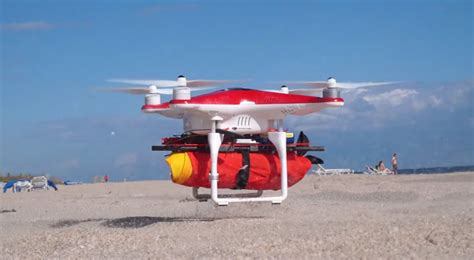 Un Drone Volant Secouriste Sur Les Plages