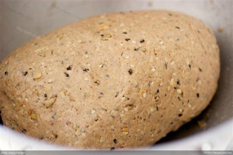 May contain traces of soy, milk and tree nuts. Dreikernebrot - German Rye and Grain Bread Recipe