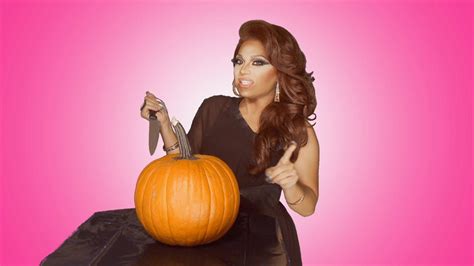Vivienne Pinays Halloween Takeover Season 1 Wow Presents Plus