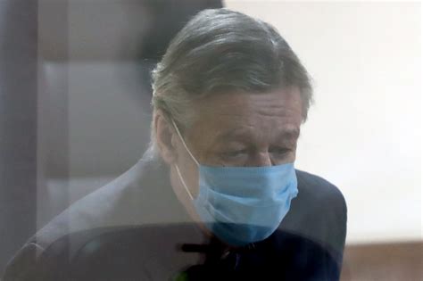 Žmogų avarijoje pražudęs rusų aktorius Michailas Jefremovas išgirdo teismo nuosprendį: ilgiems ...