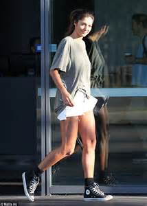 Home And Aways Pia Miller Shows Her Casual Look While Taking Break From Filming Daily Mail Online