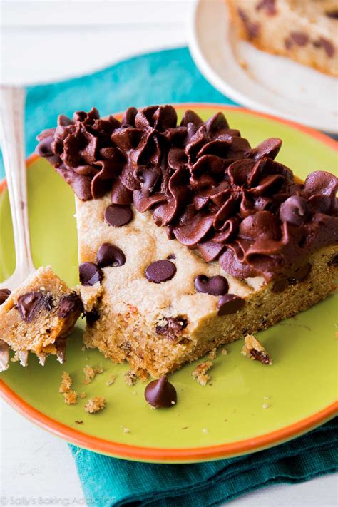 Voici une délicieuse recette de gâteau au chocolat sans farine, pour ceux qui mangent sans gluten ou tout simplement pour ceux qui n'ont plus de farine dans leur placard. gâteau au pépites de chocolat - Recettes du Monde