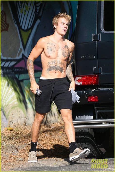 Justin Bieber Shows His Shirtless Physique At The Skate Park Photo