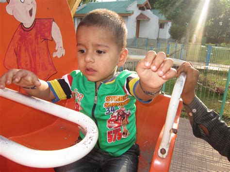 Now I Am Happy On Rides In Baramulla Kashmir Beach Chairs Diy Diy