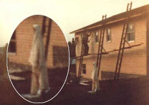 Eerie True Ghost Photographs Unexplained Unexplained Mysteries