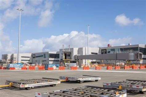 Auckland International Airport Pier B Extension Hawkins Nz New