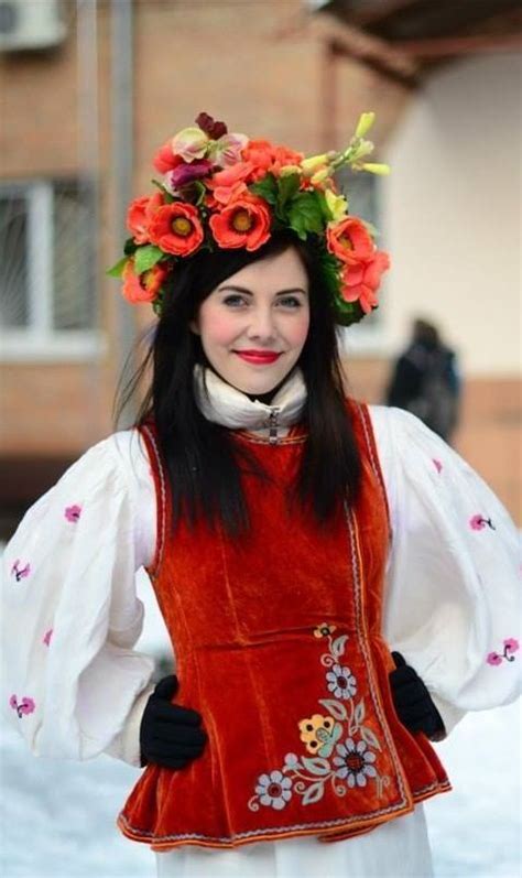 Ukraine Ukraine Women Traditional Outfits Folk Fashion