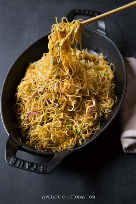 This Simple Yet Very Delicious Cantonese Style Fried Egg Noodles Chow