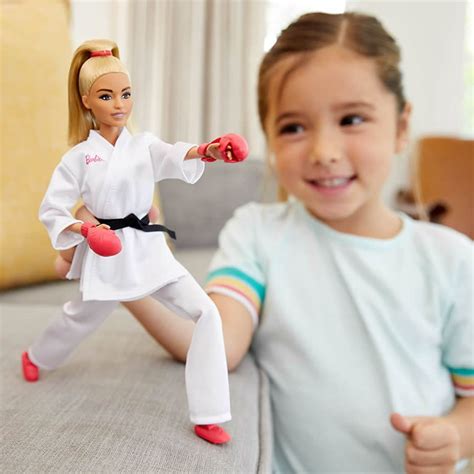 【楽天市場】【ただ今ポイント2倍 】バービー 東京オリンピック ドール 空手の選手 東京2020 [barbie olympic games tokyo 2020 karate doll