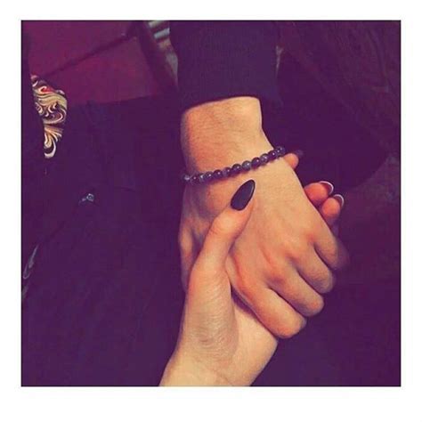 Pin By اقراء🐥 On Luv Luv Couple Hands Couple Goals Couples