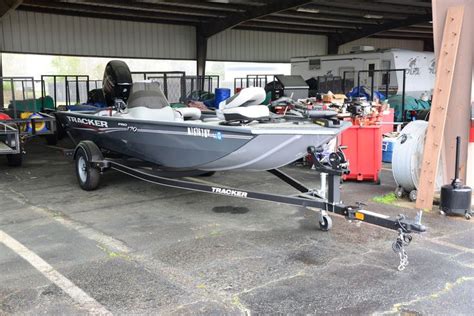 Rent14 Ft Tracker Boat In 2020 Tracker Boats Florida Rentals Jet