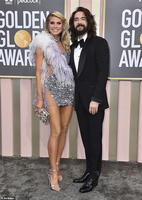 Golden Globes 2023 Heidi Klum 49 Puts On A Leggy Display And Flashes